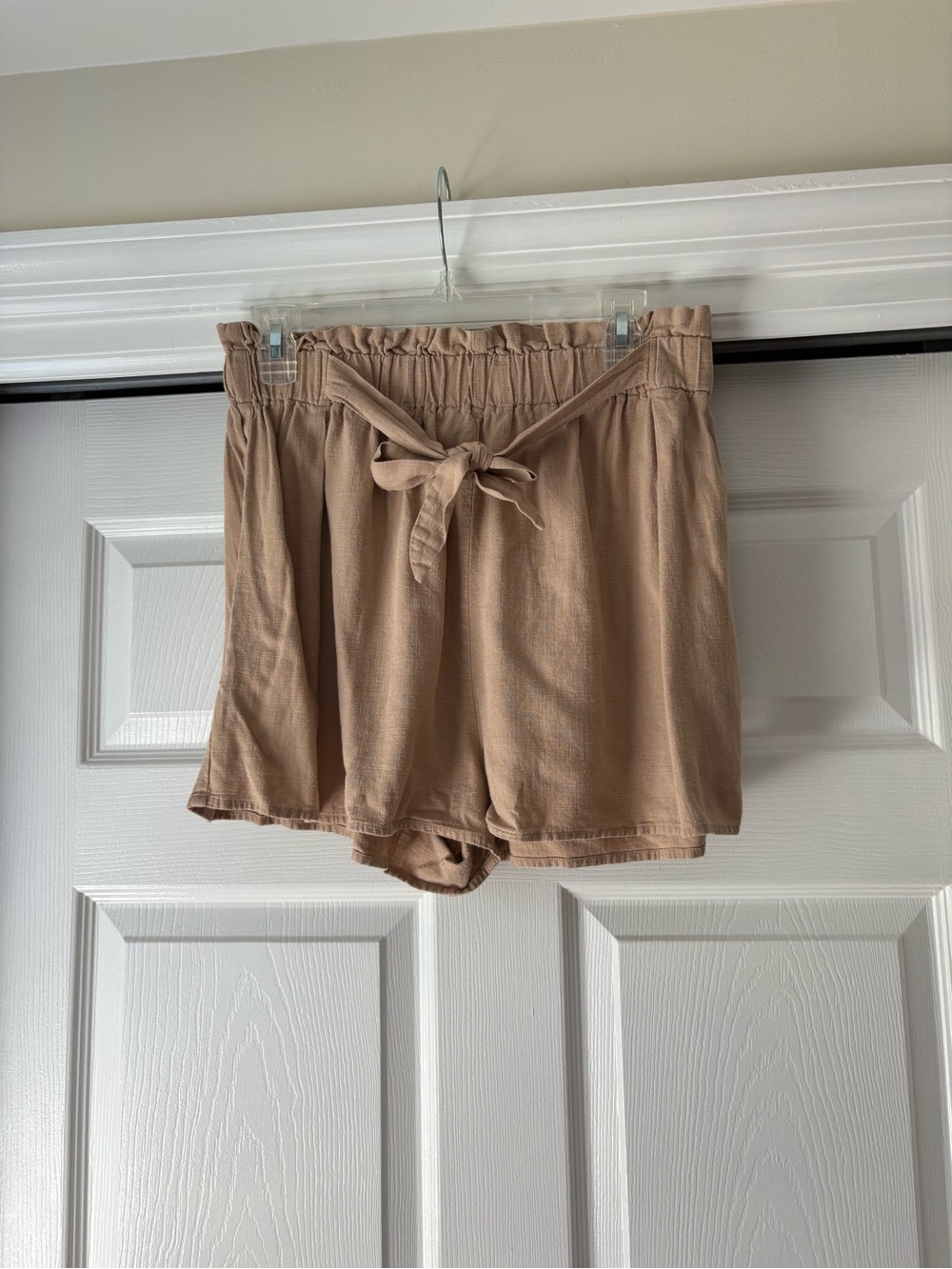 Linen Beach Tie-Waist Shorts - Tan